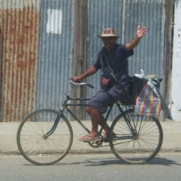 Hola! Fresh Fish (Jama, Ecuador) 'He has upgraded to a motorcycle, and the fish ride in a little cart!