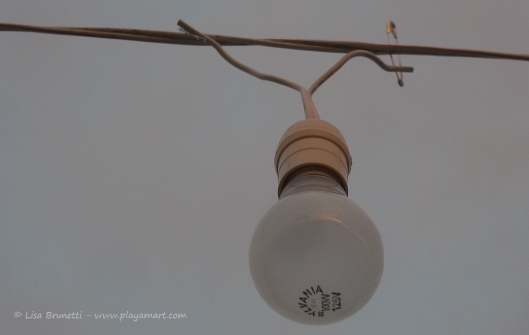 P1640215 safety pin light bulb